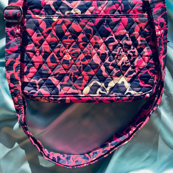 Vera Bradley Mini Hipster Crossbody Katalina Pink Floral Quilted Bag 🌸 - Picture 5 of 5